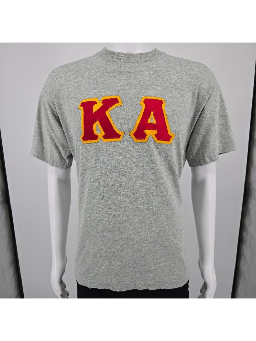 Vintage 1990s Kappa Alpha Order Fraternity KA Letter Applique T-Shirt (XL)